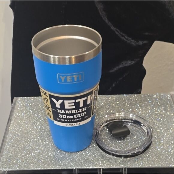Yeti Rambler 30 is Cup w/MagSafe Lid- Big Waves - Picture 5 of 7